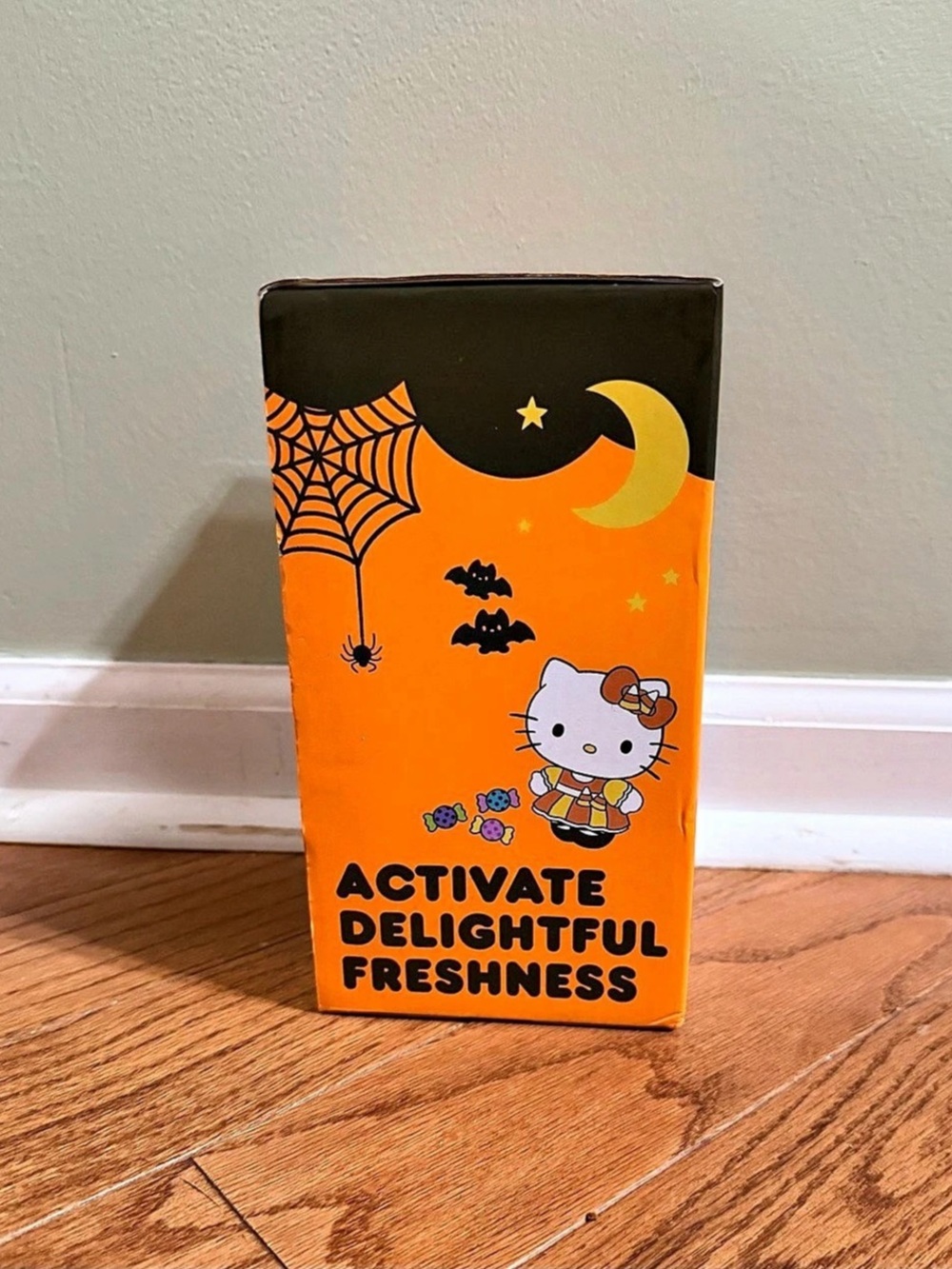 Hello Kitty Reed Diffuser Orange & Black - Picture 4 of 7